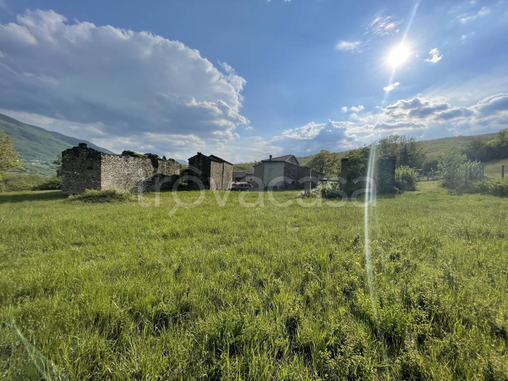 Terreno Residenziale in vendita a Varsi località Bazzinotta