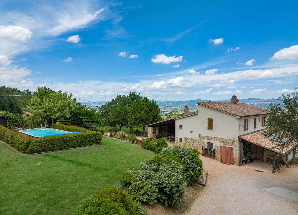 Villa Bifamiliare in vendita a Cannara via Perugina