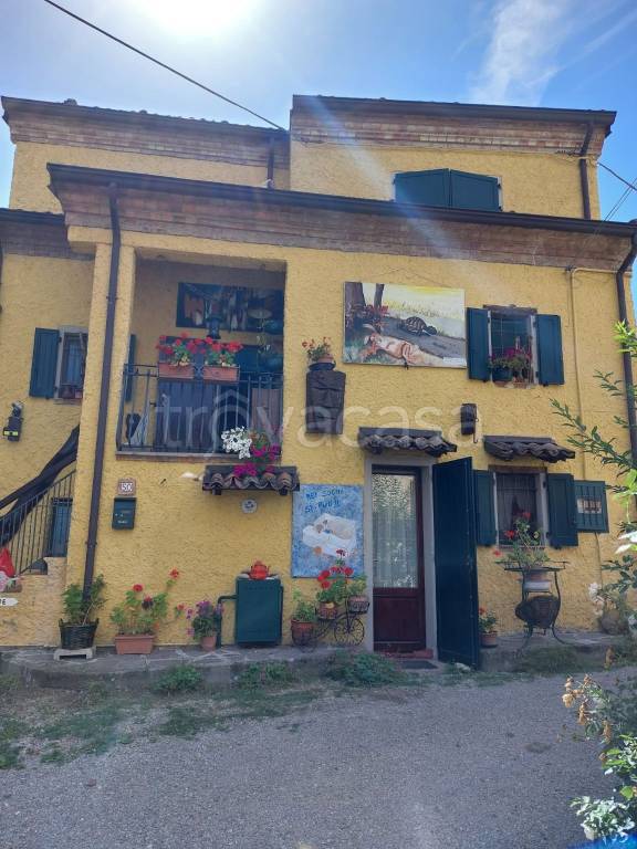 Casale in in vendita da privato a Gropparello località Bersani, 50