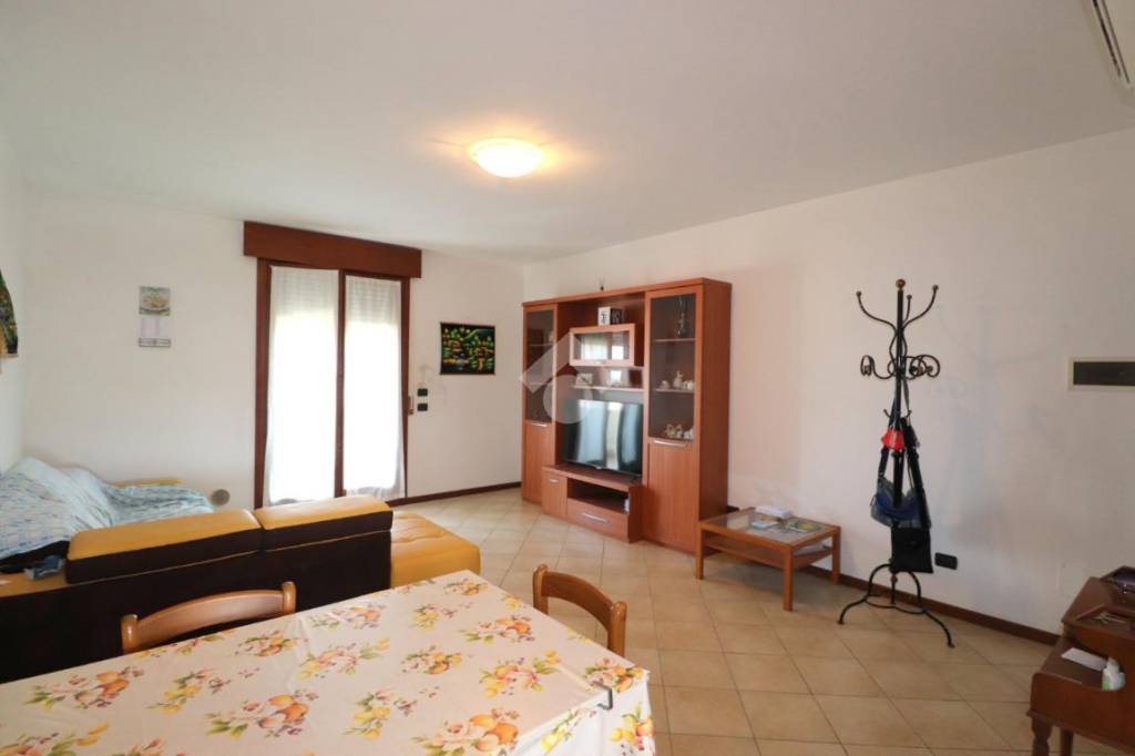 Appartamento in vendita a Rodigo via Monteverdi, 5