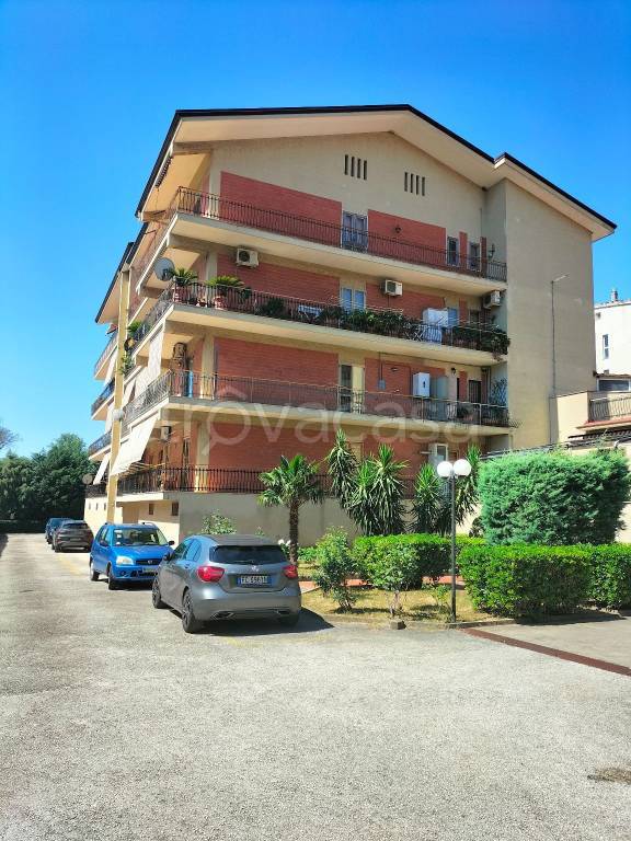 Appartamento in in vendita da privato a Caserta via Francesco Petrarca, 57