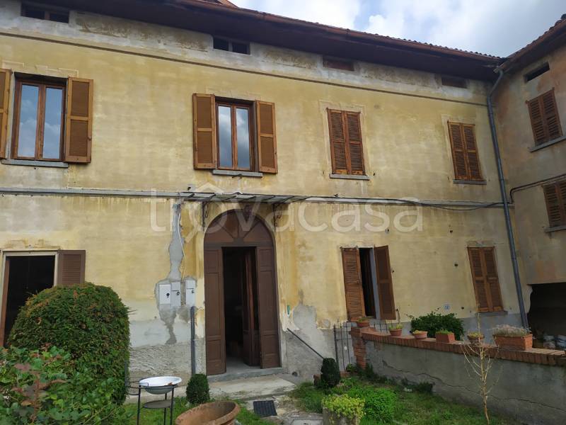 Casa Indipendente in vendita a Longone al Segrino via ai Monti, 14
