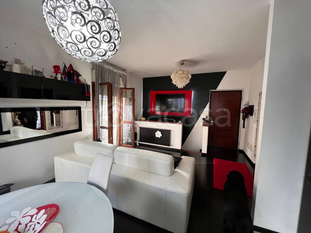 Appartamento in vendita a Rieti via Fara Sabina, 13