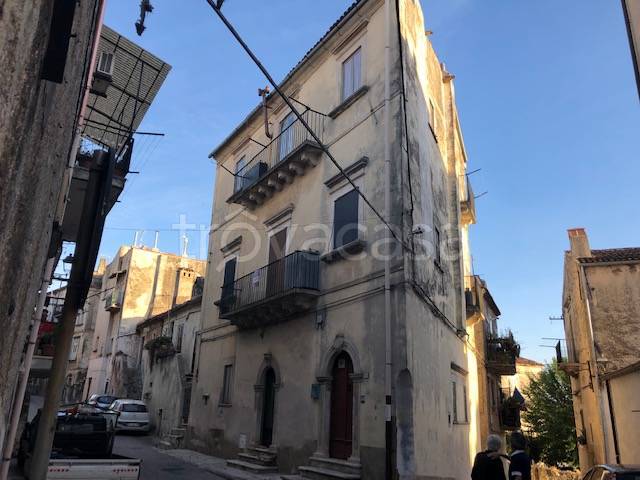 Appartamento in vendita a Vico del Gargano via Antonio dell'Aquila, 6