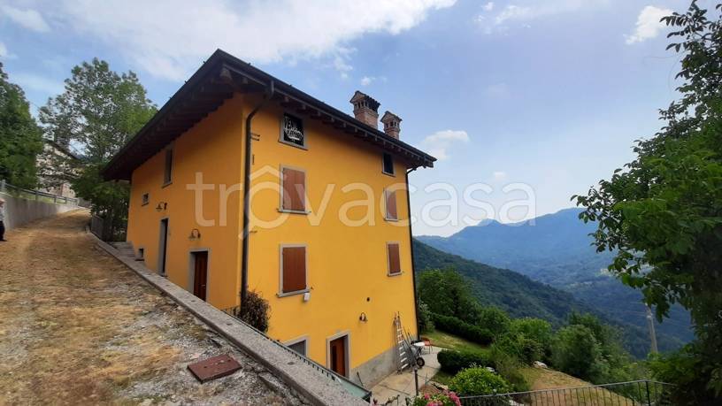 Villa in vendita a Costa Serina via Don Brozzoni
