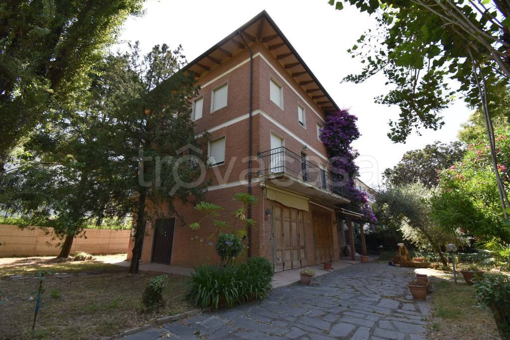 Villa Bifamiliare in vendita a Pietrasanta via Giuseppe Mazzini, 92