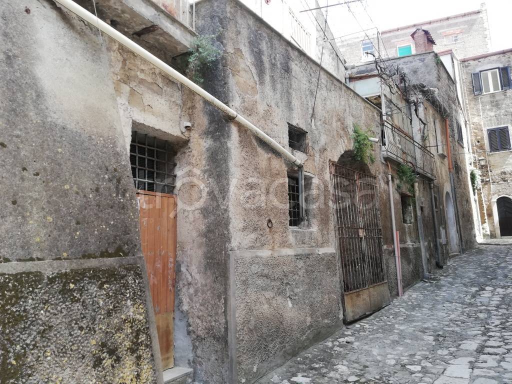 Casa Indipendente in vendita a Caiazzo vicolo Vescovo l. Riccio, 2