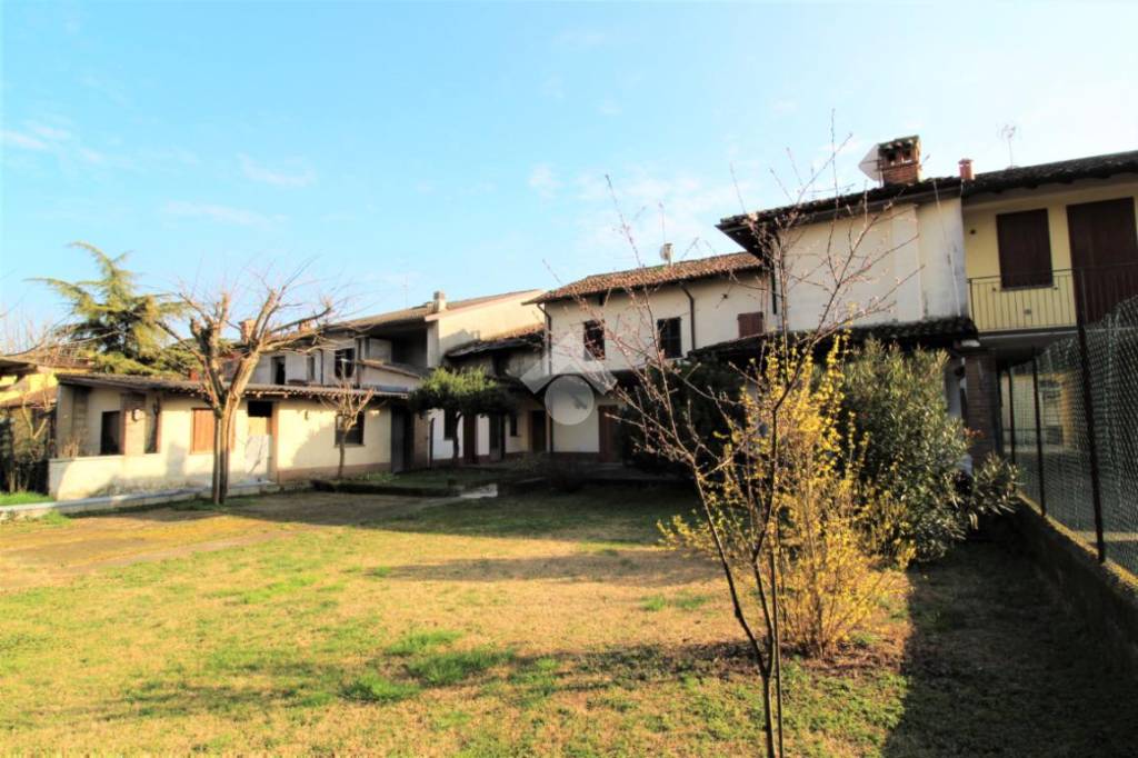 Casa Indipendente in vendita a Pandino via Molino, 24