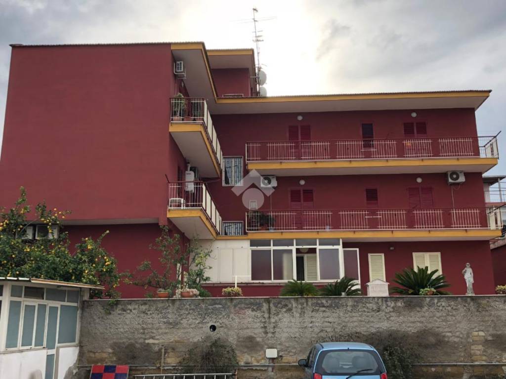 Appartamento in vendita a Napoli via luigi volpicella, 469