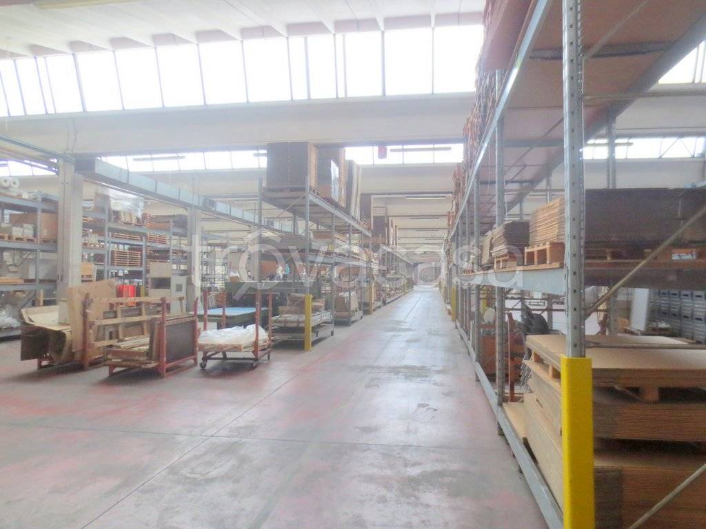 Capannone Industriale in vendita a Montecchio Maggiore