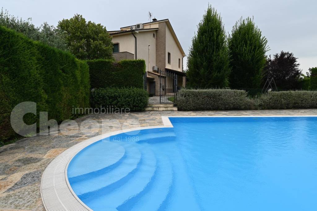 Villa in vendita a Roccamontepiano via Pomaro