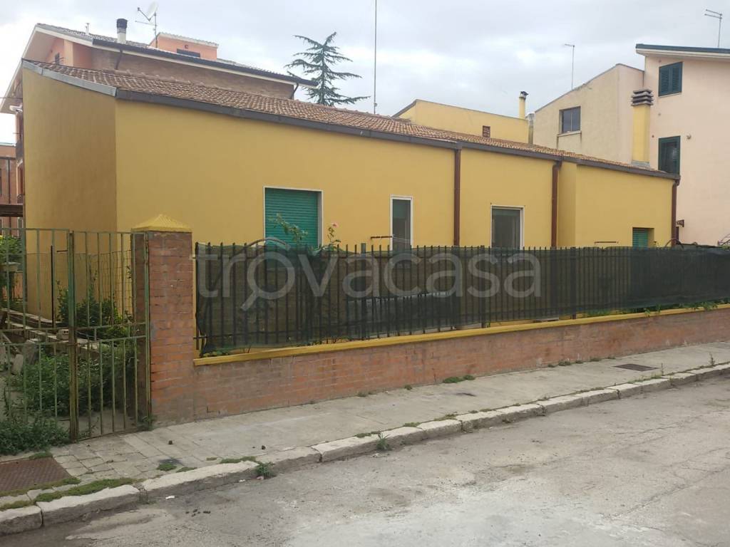 Villa in in vendita da privato a Serracapriola via Eugenio Montale, 11