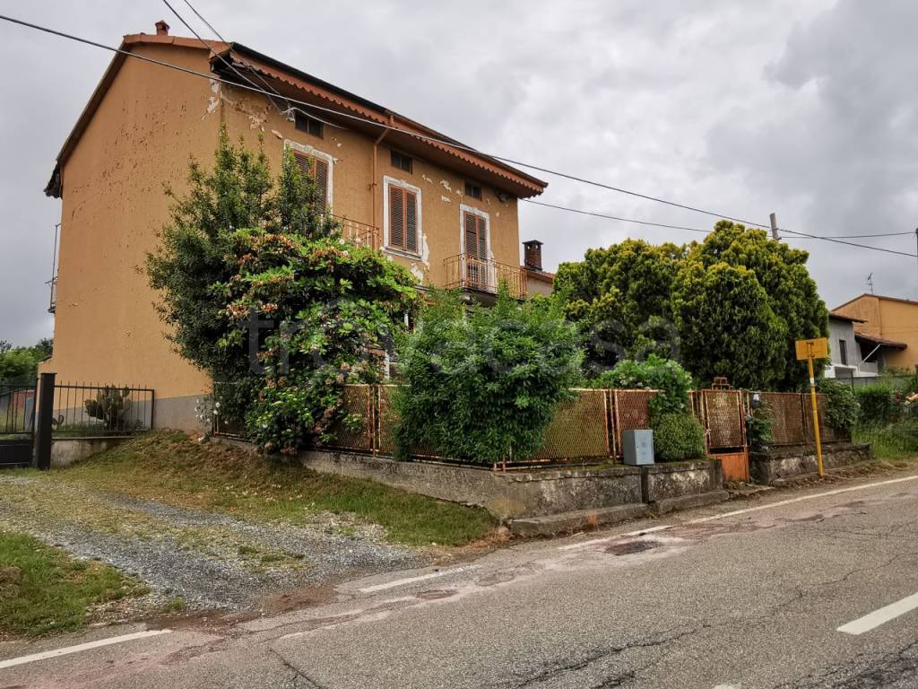 Villa in vendita a Sala Biellese via per Zubiena