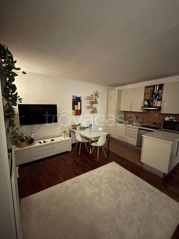 Appartamento in in vendita da privato a Cardano al Campo via Goffredo Mameli