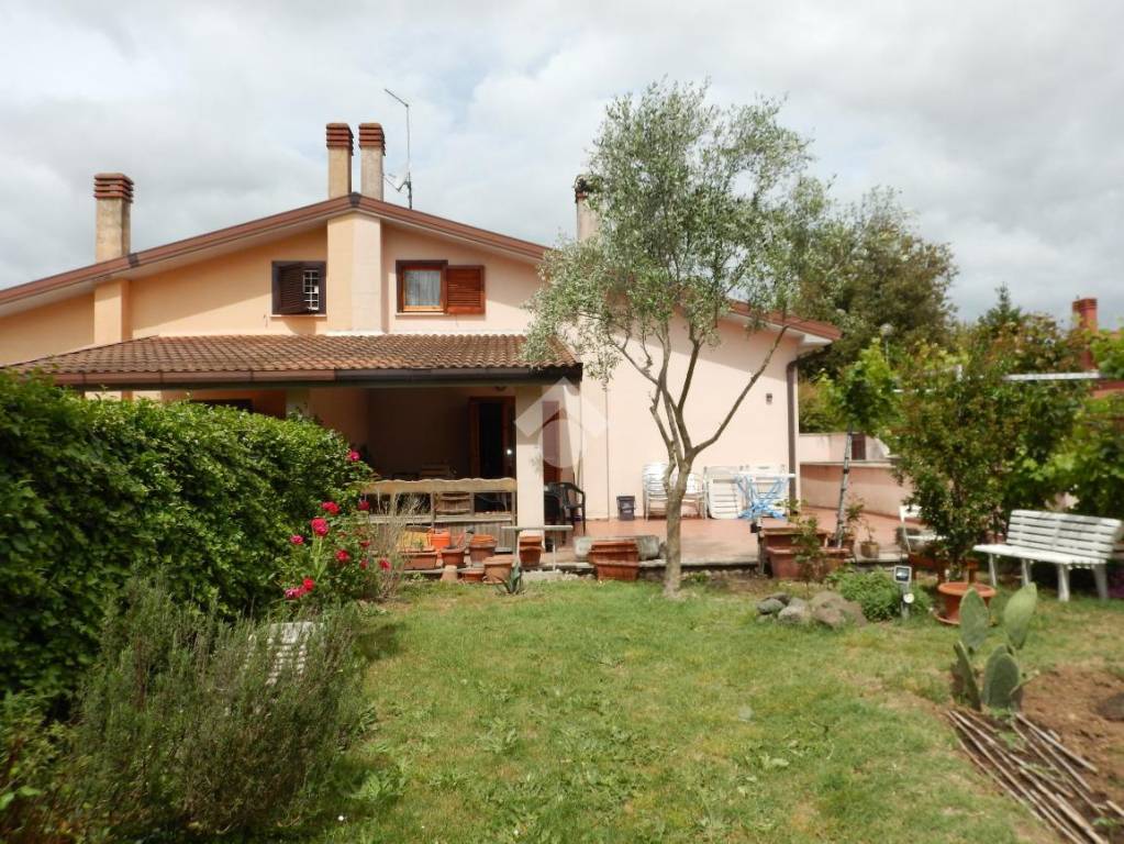Villa Bifamiliare in vendita a Nepi starda Monte Bianchello, 14