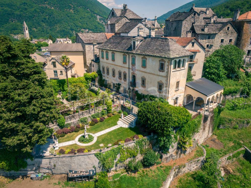 Villa in vendita a Trontano via Castello