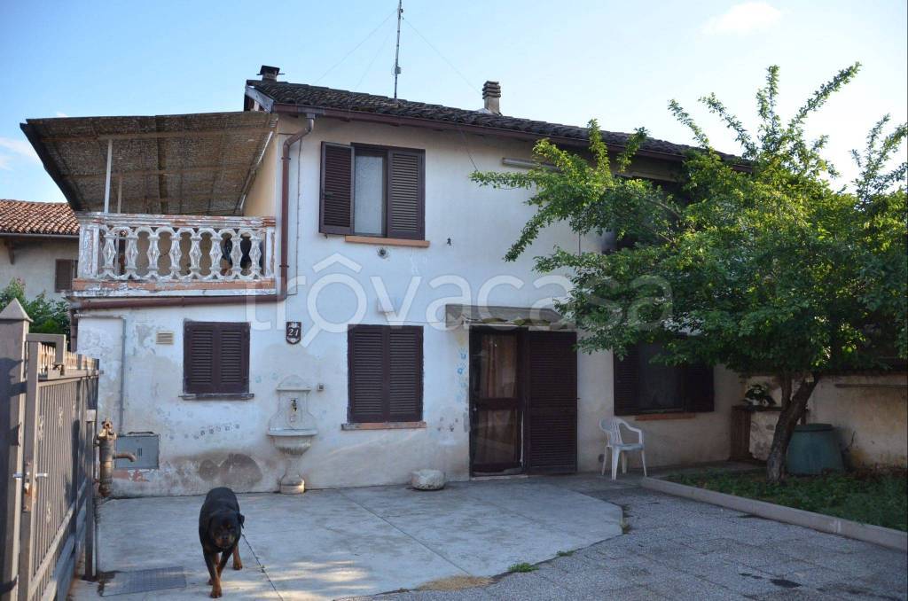 Villa in in vendita da privato a Giarole via Roma, 21