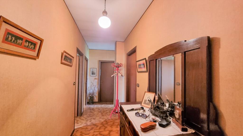 Appartamento in vendita a Mombercelli via Roeto