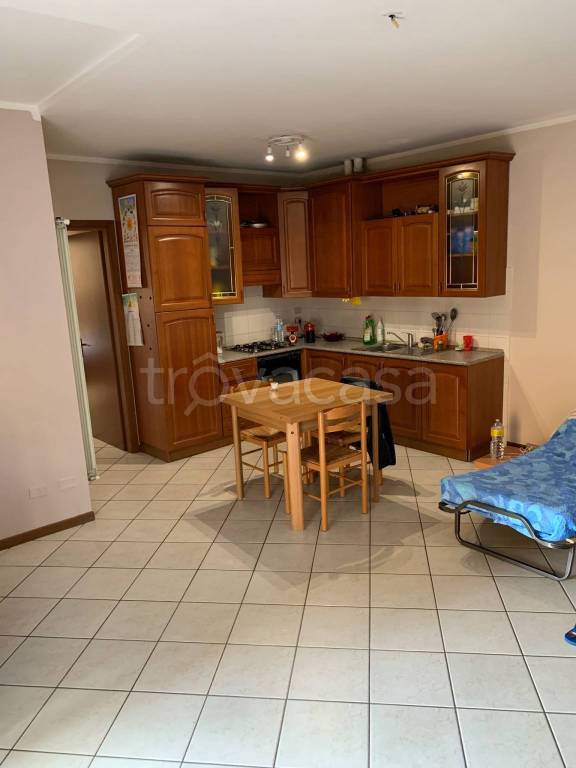 Appartamento in in vendita da privato ad Alzano Lombardo via Antonio Locatelli, 29