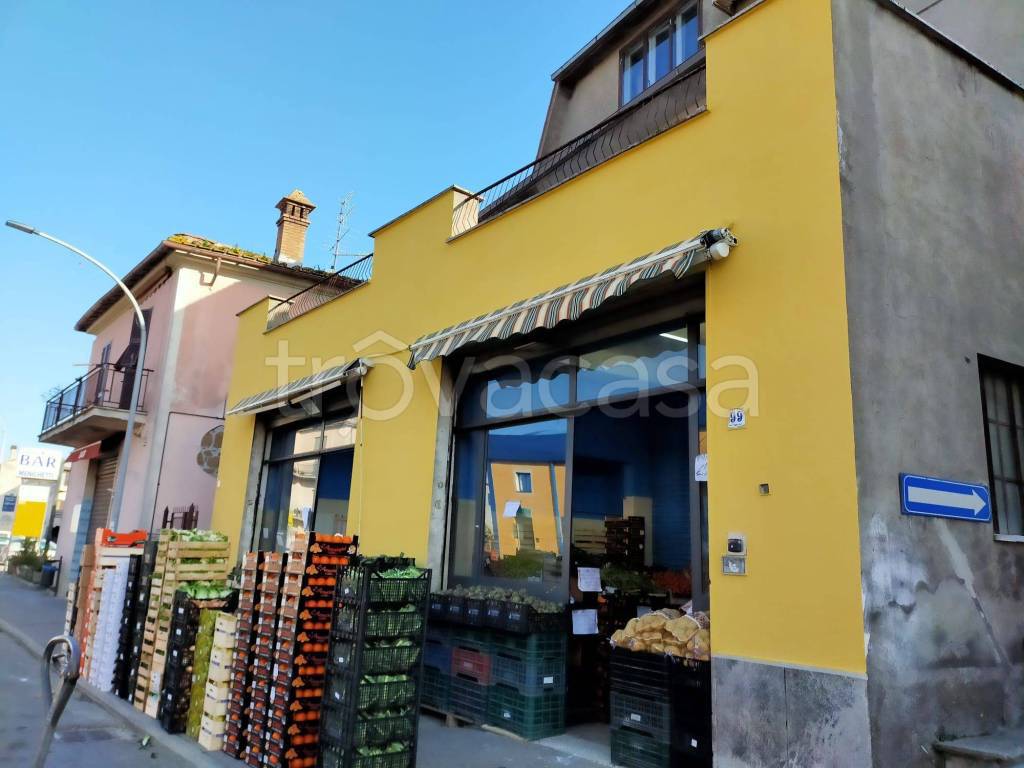 Negozio Alimentare in in vendita da privato a Tuscania via Tarquinia, 20