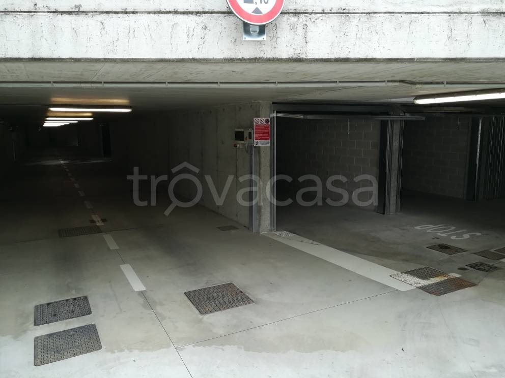Garage in vendita a Urgnano via Cesare Battisti