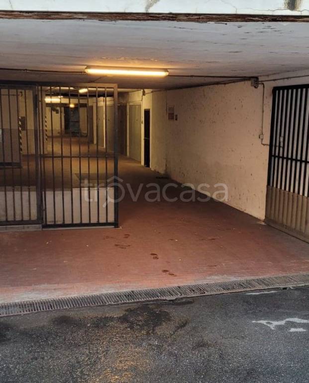 Garage in vendita a San Bartolomeo al Mare via Martiri della Libertà, 31