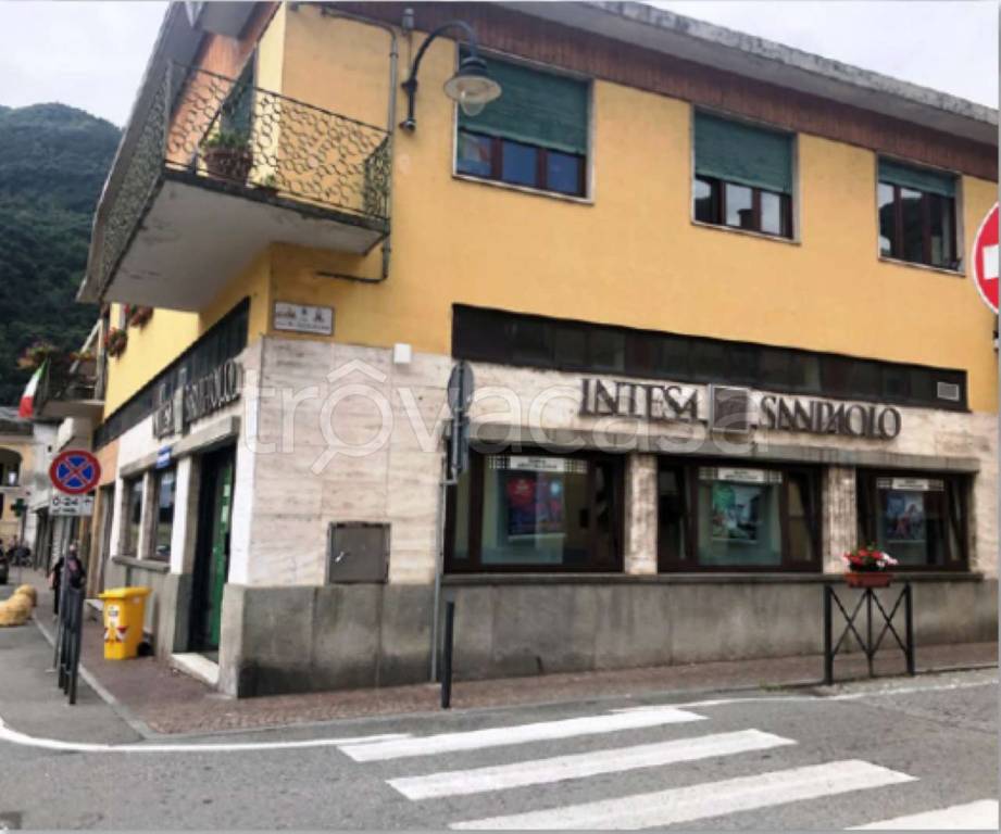 Filiale Bancaria in vendita a Pont-Canavese piazza Craveri 6