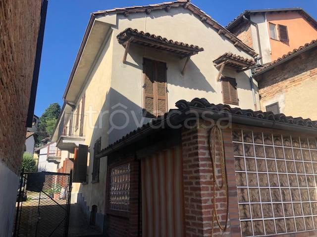 Casa Indipendente in vendita a Castagnole delle Lanze via Vittoria, 33