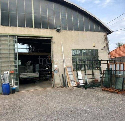Capannone Industriale in affitto a Samarate via I Maggio