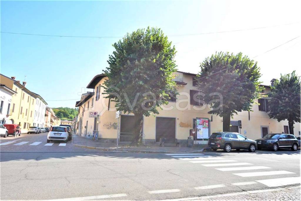 Negozio in vendita a San Colombano al Lambro via Steffenini, 72