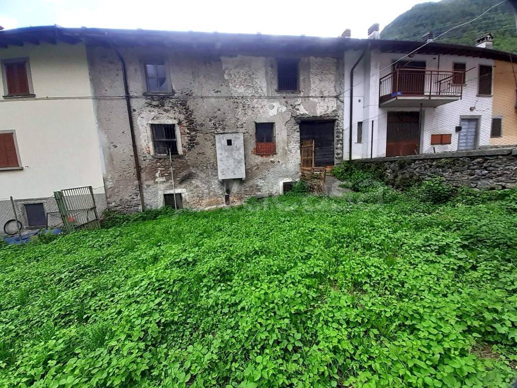 Casa Indipendente in vendita a Valbondione via Sant'Antonio