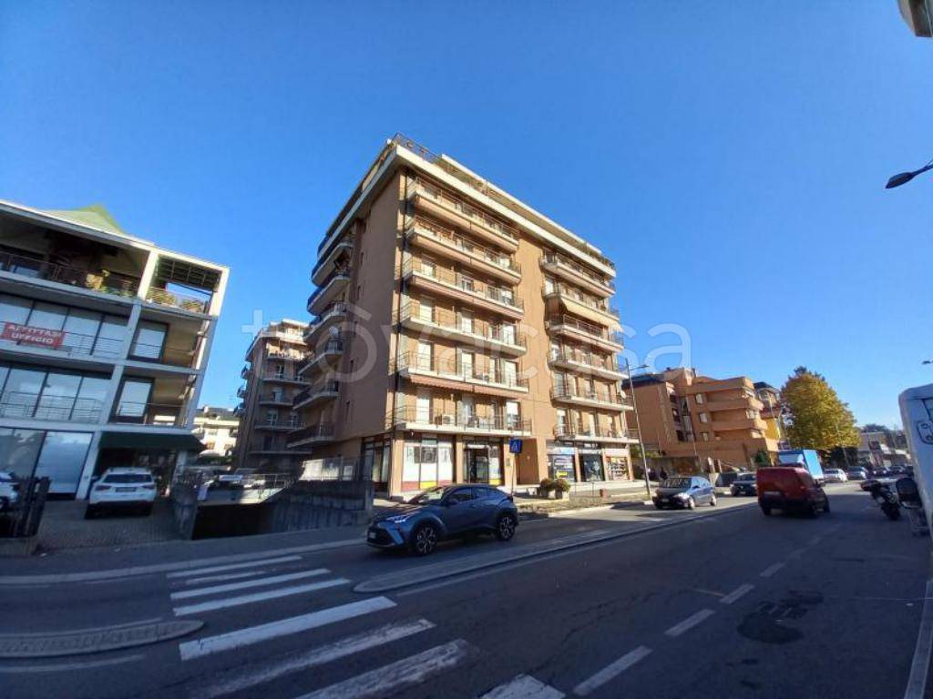 Appartamento in vendita a Sesto Calende corso Giacomo Matteotti