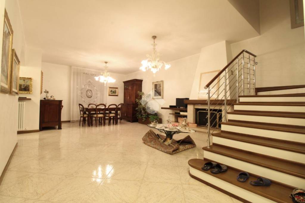 Villa Bifamiliare in vendita a Sassuolo via V. Padovani