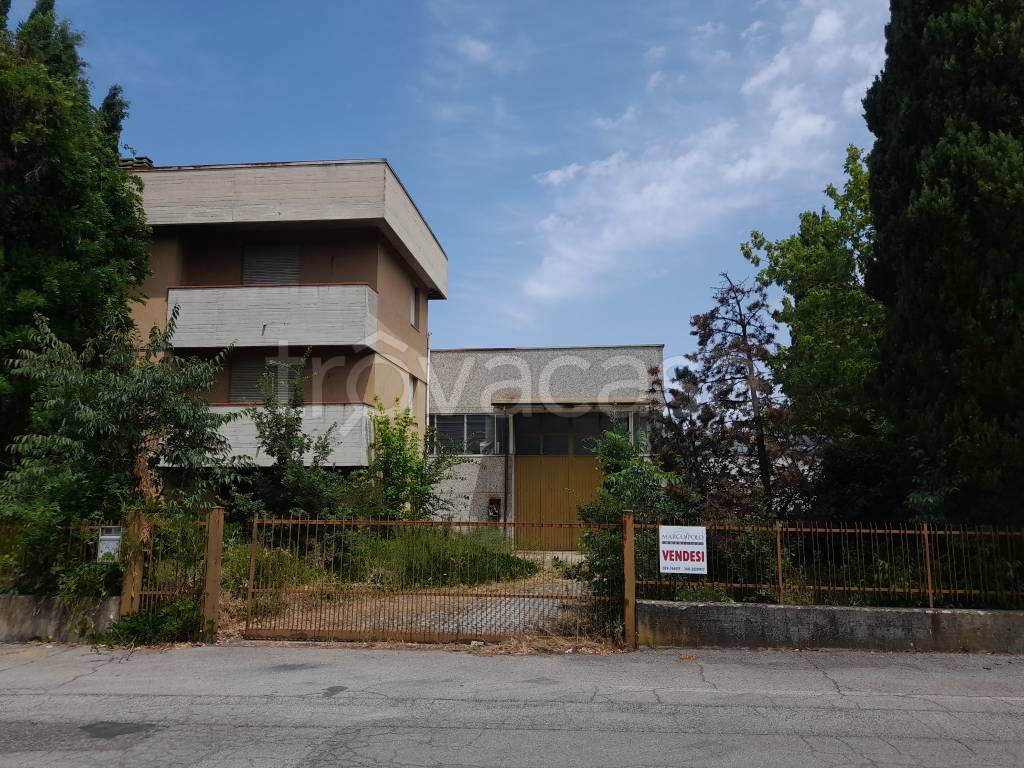 Capannone Industriale in vendita a Valsamoggia via Giuseppe Di Vagno