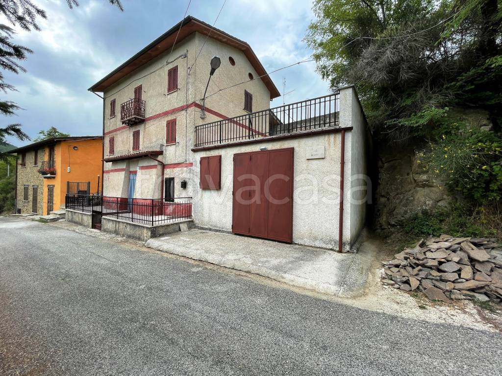 Villa in vendita a Pescorocchiano via Reotano
