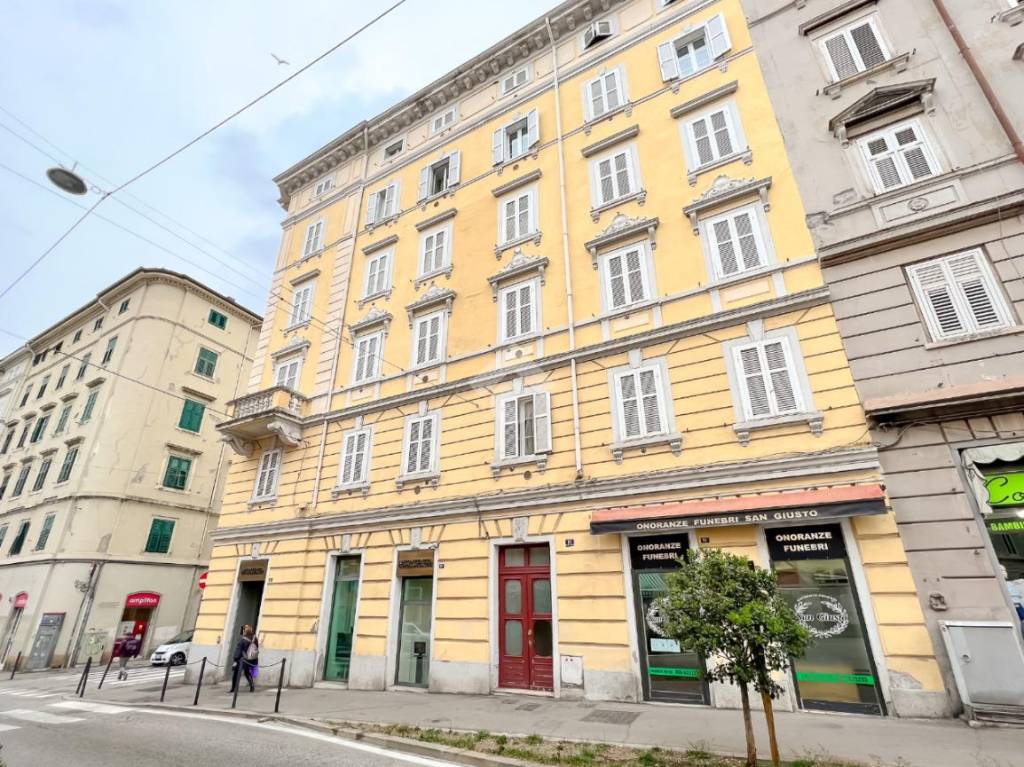 Appartamento in vendita a Trieste via dell'Istria, 16