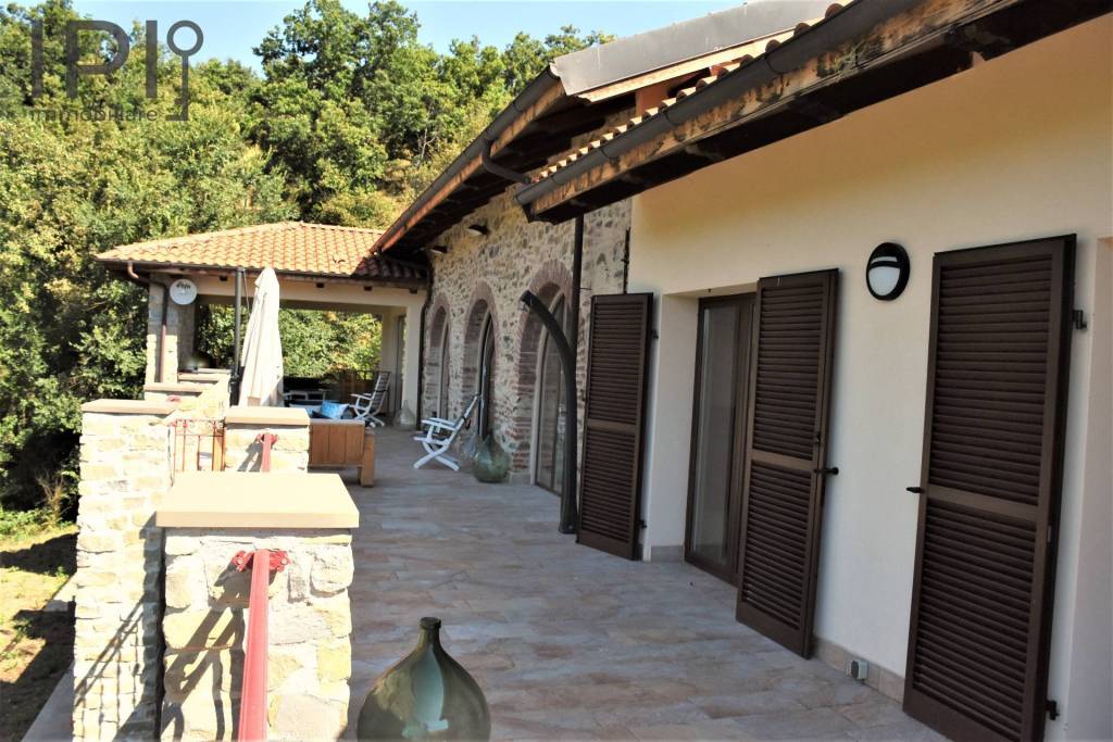 Villa in vendita a Spigno Monferrato via Roma, 11