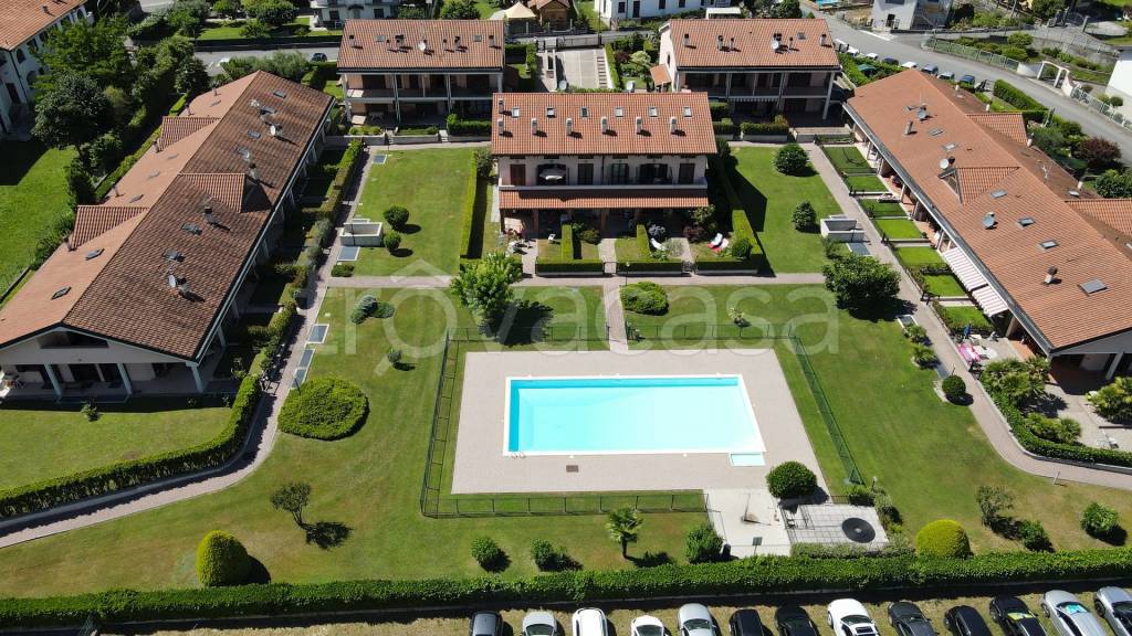 Villa a Schiera in vendita a Dongo via Vigna del Lago