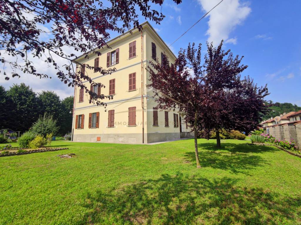 Appartamento in vendita a Borgosesia via Generale Antonio Cantore, 6