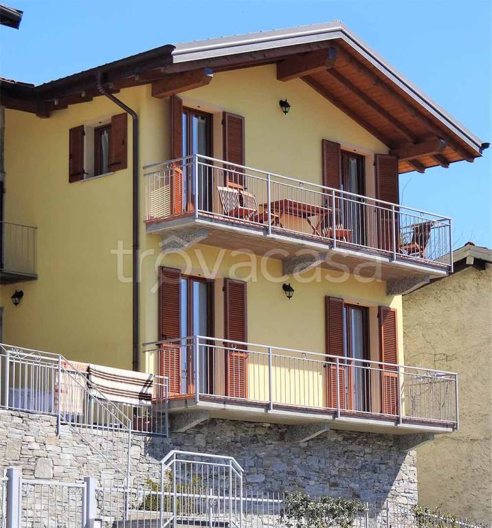 Villa in vendita a Verbania via Malpensata