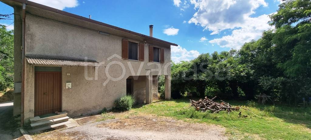 Casa Indipendente in vendita a San Severino Marche località Corsciano