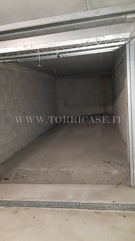 Garage in vendita a Nembro piazza Rinnovata, 5