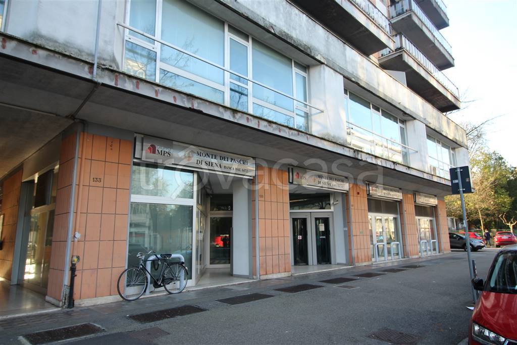 Ufficio in vendita a Ferrara viale cavour, 133