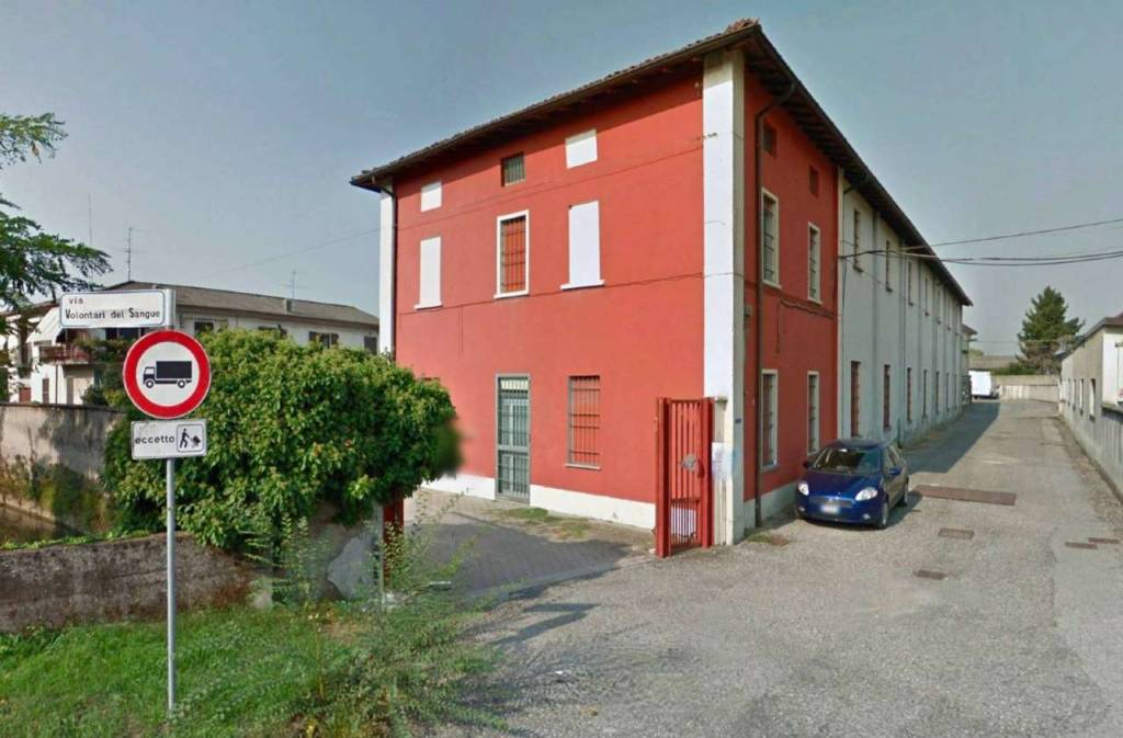 Capannone Industriale in vendita a Soresina via Milano 8