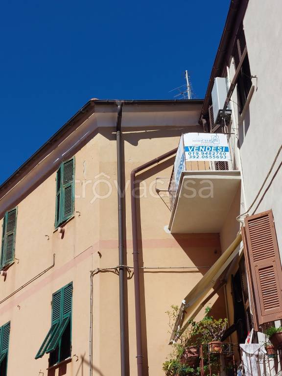 Appartamento in vendita a Spotorno via Giuseppe Garibaldi