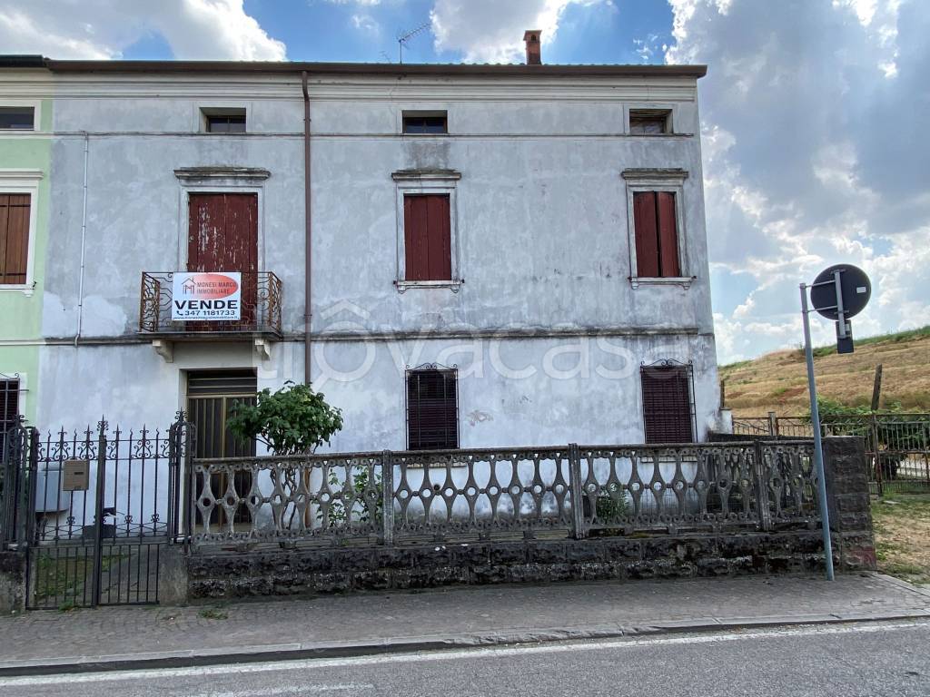 Villa Bifamiliare in vendita a Ficarolo