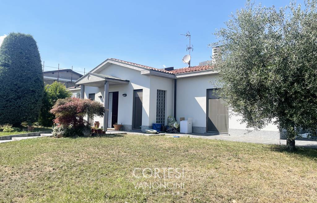 Villa in vendita a Mornico al Serio via Giuseppe Verdi, 25