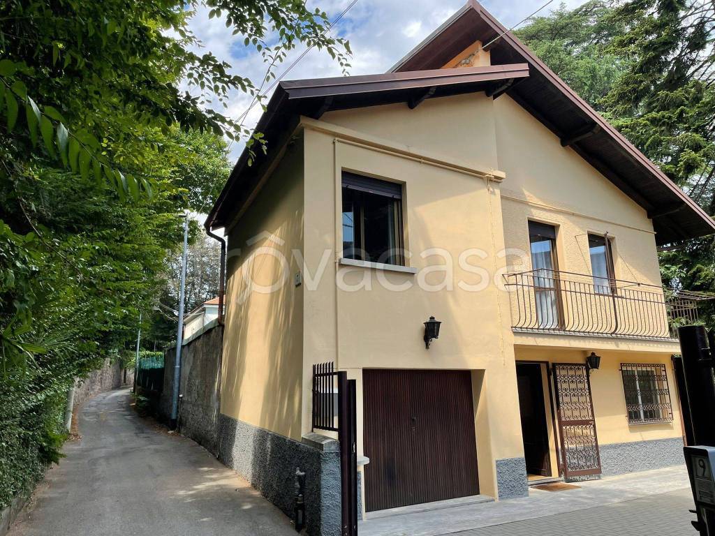 Villa in in vendita da privato a Varese via Pitagora, 7