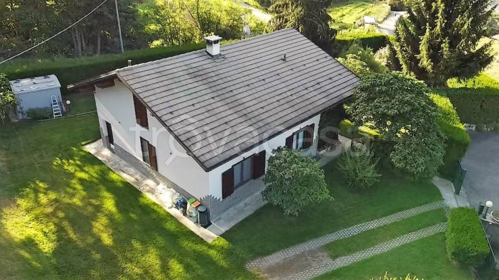 Villa in vendita a Tresivio via Lignè