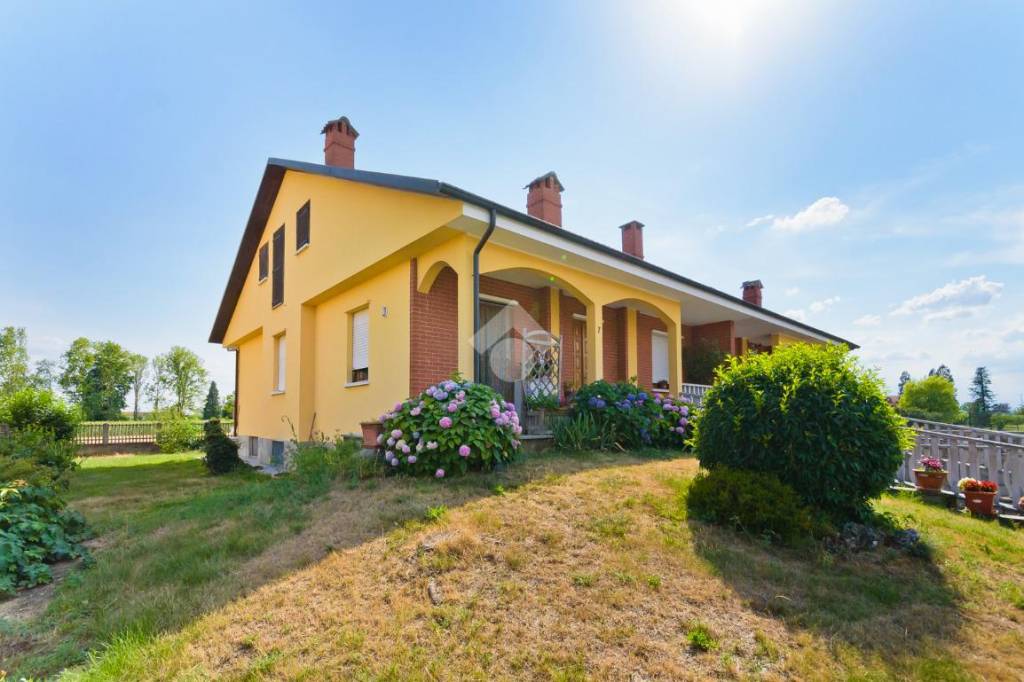 Villa Bifamiliare in vendita a Riva presso Chieri via Giacomo Puccini, 7